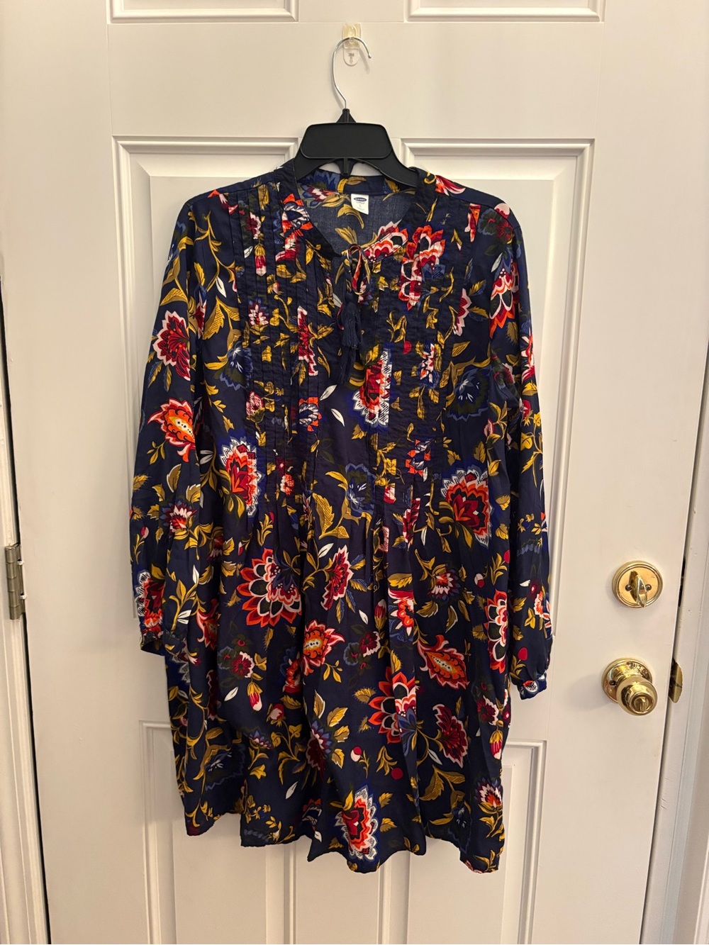 Old Navy Navy Floral Pintuck Tiered Long-Sleeve Dress